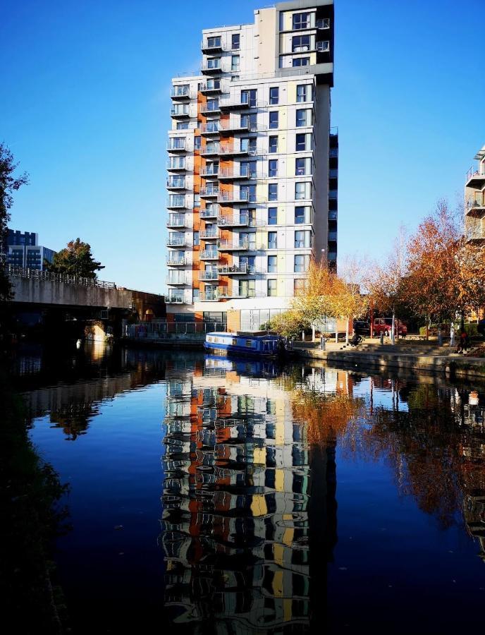 Lovely Luxury 1-Bed Apartment In Wembley London Exterior foto