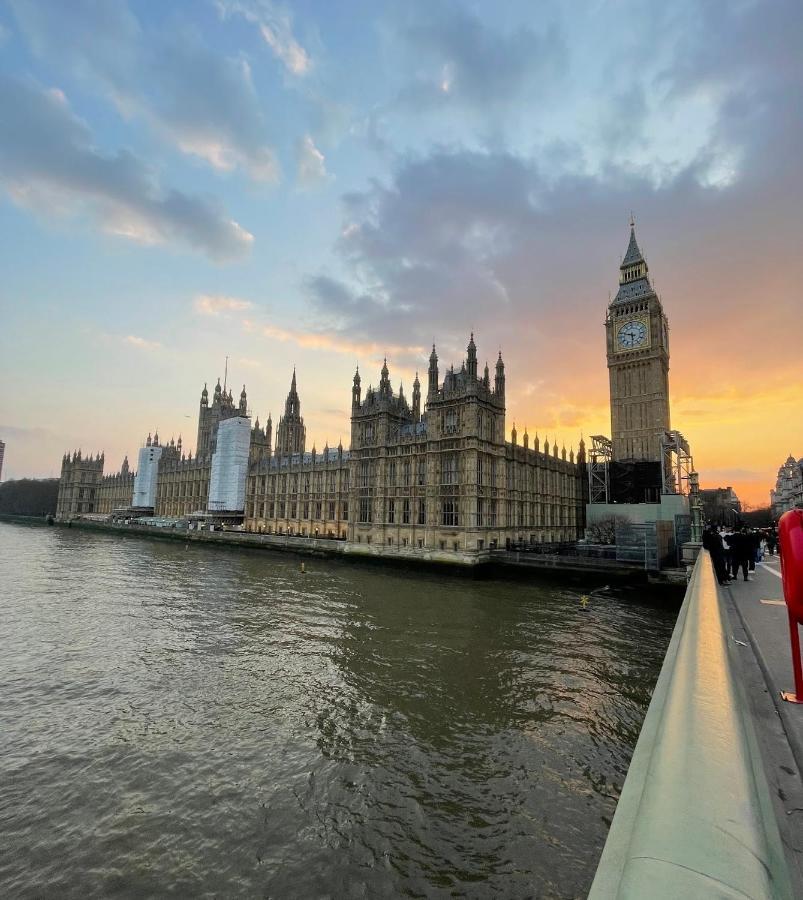 Lovely Luxury 1-Bed Apartment In Wembley London Exterior foto